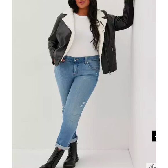 torrid Jackets & Blazers - Torrid Faux Leather Sherpa Line Moto Jacket size 1x